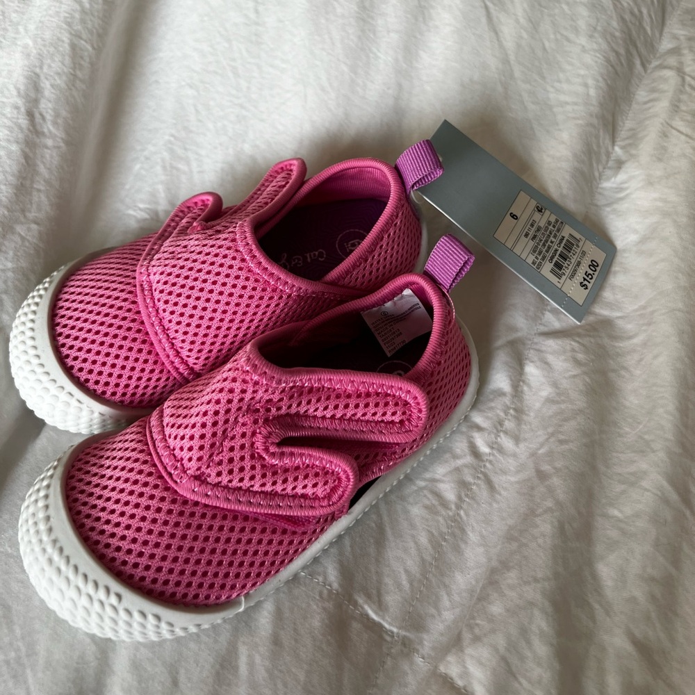 NWT Cat and Jack Water shoes for toddlers
